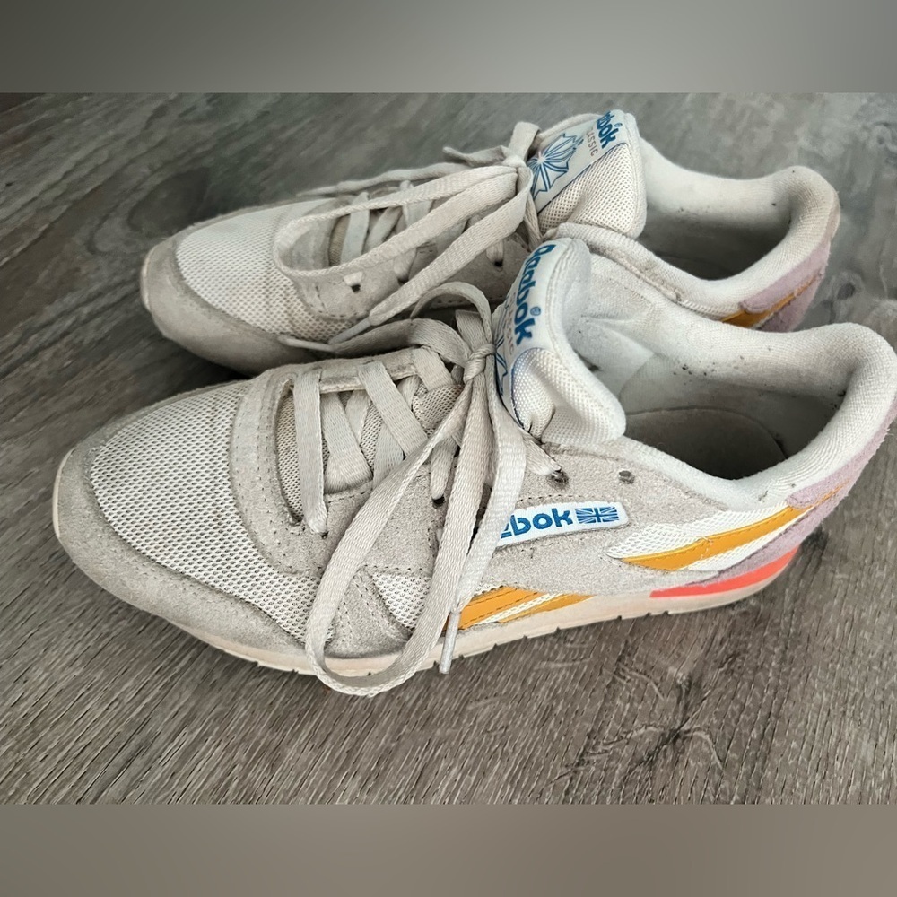 Reebok Classic Leather Sneaker Athletic Shoes Women’s Size 6.5